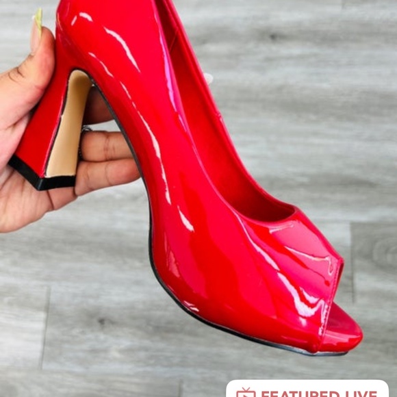 Stunning Peep Toe Red Heels - Picture 1 of 3
